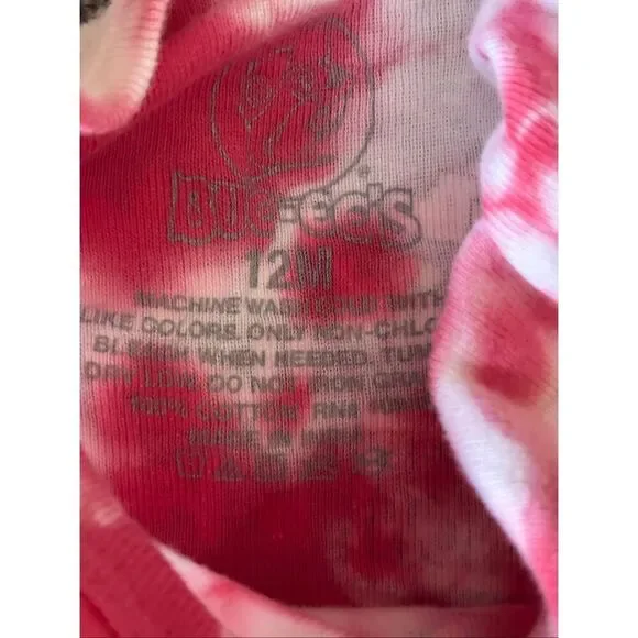 ❤️Buc-ee’s Baby Valentine Onesie Sz12M - Picture 2 of 3